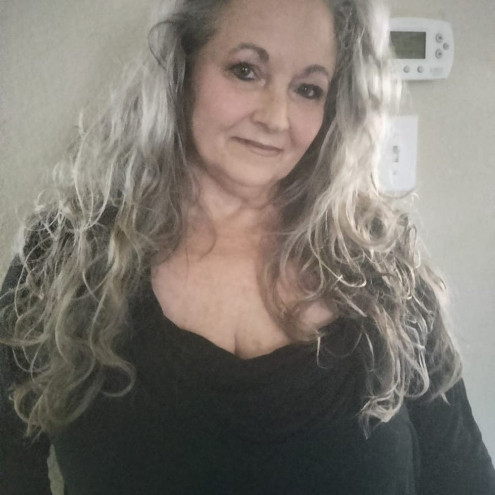 Meet your Posher, Dana